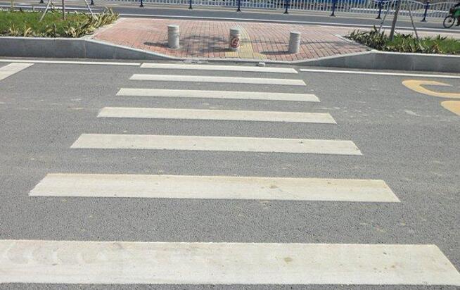 热熔标线涂料生产原材料及其作用有哪些？襄阳道路标线施工厂家为你介绍