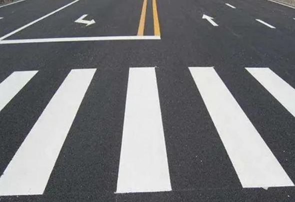 双组分道路标线涂料和热熔型道路标线涂料哪个成本更高？